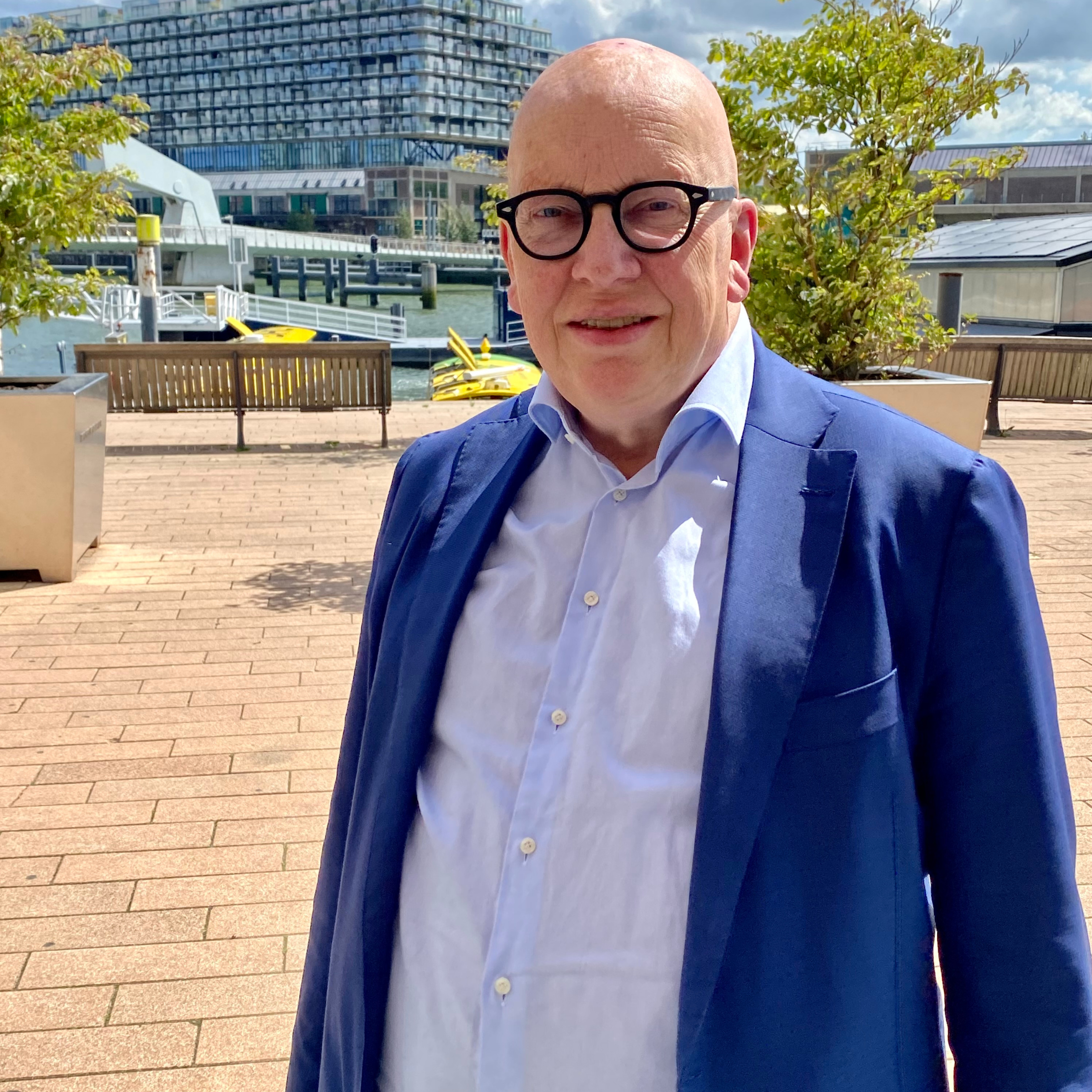 Hans Wagner, Public Lead, re-intergratie bureau